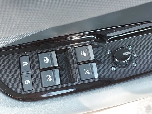 New 2026 Audi Q3 quattro 2.0T AWD/4WD image 31