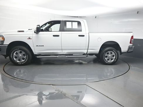 Used 2024 RAM 2500 Big Horn w/ Off Road Package AWD/4WD image 5