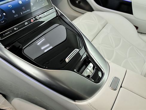 Used 2026 Mercedes-Benz Maybach SL 680 image 32