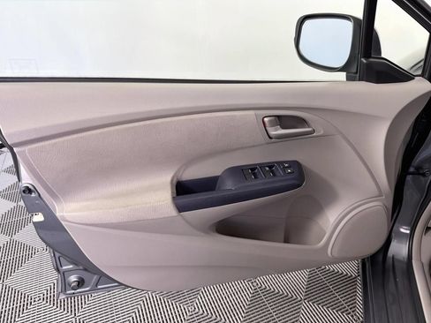Used 2010 Honda Insight EX image 18
