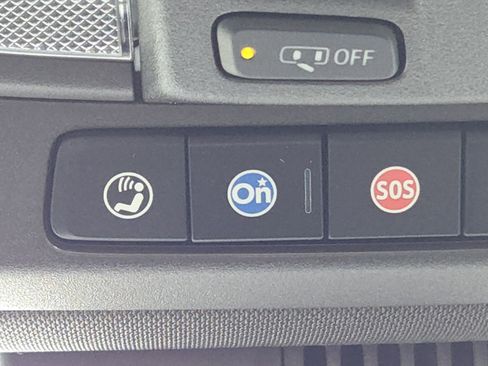 Used 2022 Chevrolet Silverado 1500 RST w/ Z71 Off-Road Package image 32