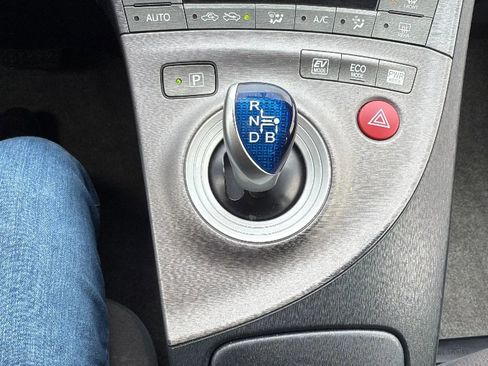 Used 2013 Toyota Prius Two image 19