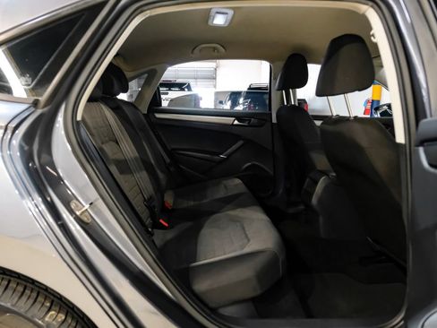 Used 2021 Volkswagen Passat 2.0T S FWD image 29