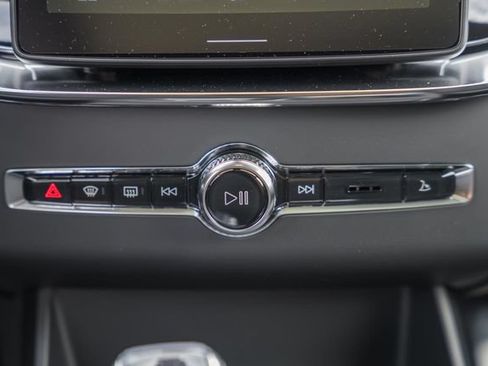 New 2027 Volvo XC90 B6 Plus AWD/4WD image 22