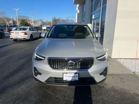 Used 2023 Volvo XC40 B5 Ultimate w/ Protection Package Premier image 3