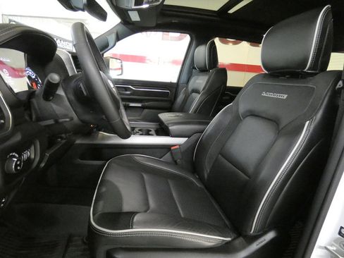 Used 2025 RAM 1500 Laramie w/ Sport Appearance Package AWD/4WD image 11