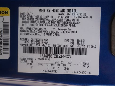 Used 2017 Ford Mustang GT Premium w/ Equipment Group 401A RWD image 32