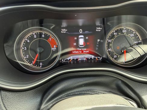 Used 2022 Jeep Cherokee Trailhawk w/ Sound & Nav Group AWD/4WD image 15