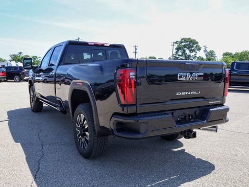 New 2026 GMC Sierra 3500 Denali Ultimate AWD/4WD image 32