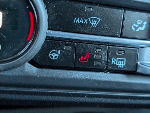 Used 2024 Ford Bronco Badlands image 19