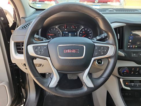 Used 2024 GMC Terrain SLE w/ Driver Convenience Package AWD/4WD image 16