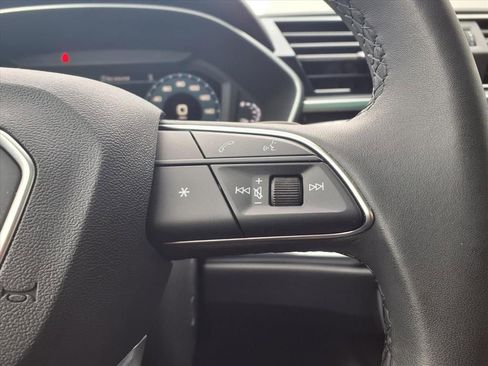 Used 2025 Audi Q3 2.0T Premium w/ Convenience Package image 13