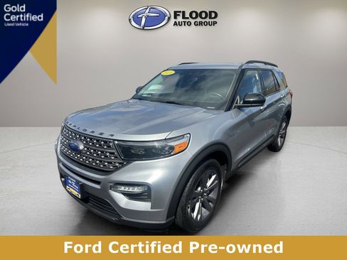 Certified 2023 Ford Explorer XLT w/ Equipment Group 202A AWD/4WD image 3