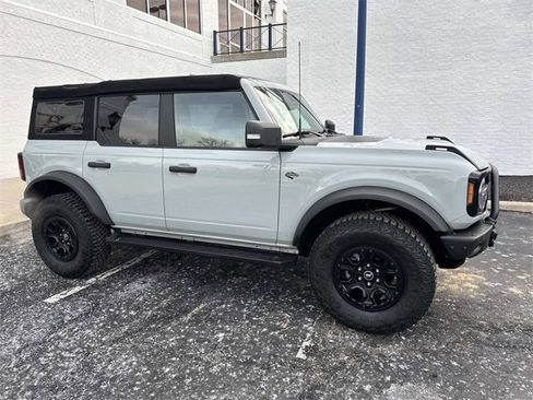 Used 2022 Ford Bronco Wildtrak image 7