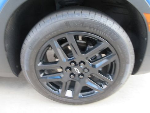 Used 2024 Chevrolet Blazer LT w/ Convenience Package FWD image 9