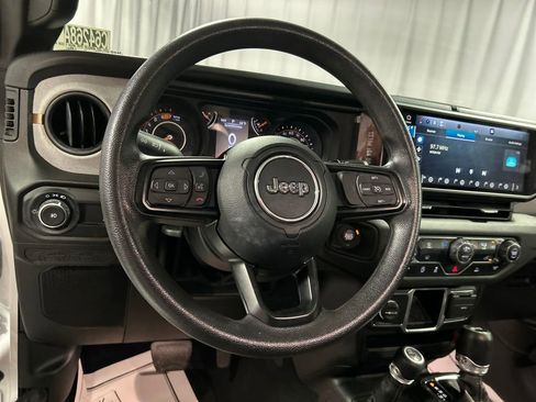 Used 2024 Jeep Wrangler Sport image 14