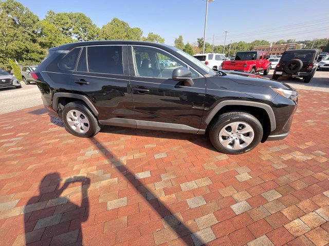Used 2023 Toyota RAV4 LE FWD image 37