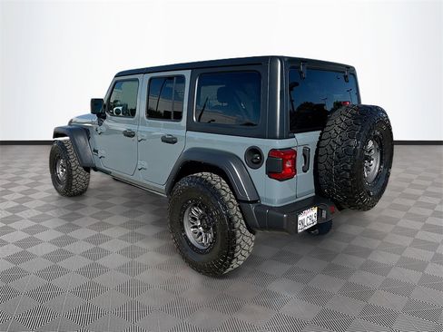 Used 2024 Jeep Wrangler Sport S image 5