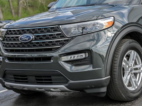 Certified 2023 Ford Explorer XLT w/ Equipment Group 202A AWD/4WD image 6