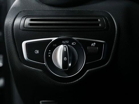 Used 2022 Mercedes-Benz GLC 300 4MATIC image 19