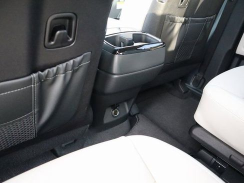 New 2025 Kia Telluride S image 17