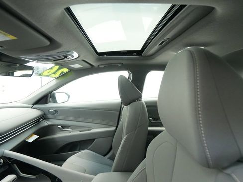 New 2026 Hyundai Elantra SEL Sport image 15