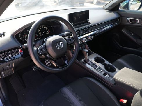 Used 2023 Honda Civic Sport image 6
