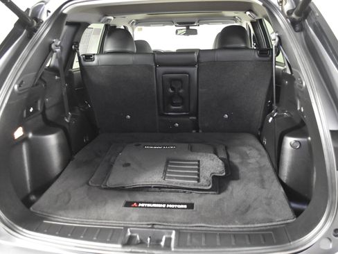 Used 2024 Mitsubishi Outlander SE image 47