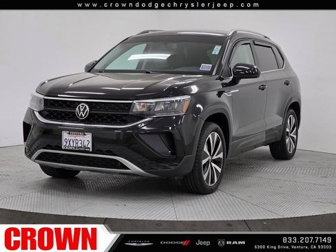Used 2022 Volkswagen Taos SE FWD image 3