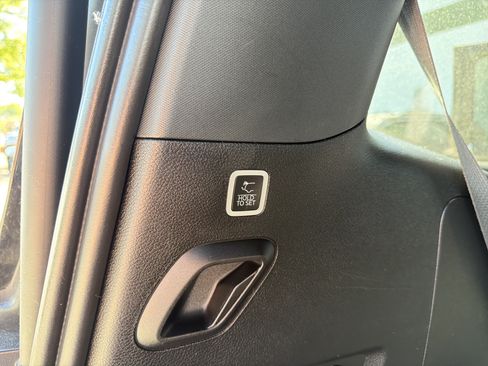 Used 2023 Jeep Wagoneer 4WD image 31