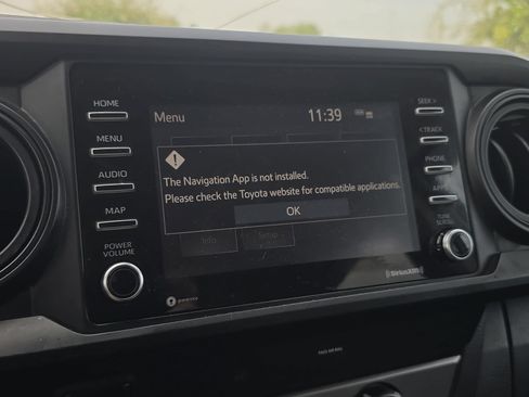 Used 2022 Toyota Tacoma SR w/ SR Convenience Package RWD image 19