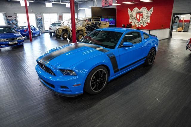 Used 2013 Ford Mustang Boss 302 w/ Boss 302 Accessory Pkg RWD image 2