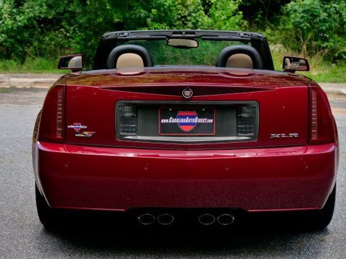 Used 2007 Cadillac XLR V RWD image 53