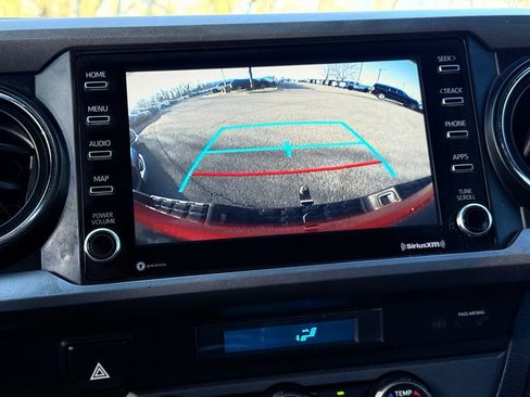 Used 2021 Toyota Tacoma TRD Off-Road image 15