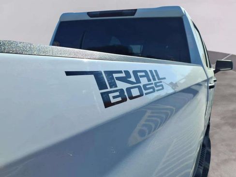 Used 2024 Chevrolet Silverado 1500 Custom Trail Boss w/ Turbomax Blackout Package AWD/4WD image 20