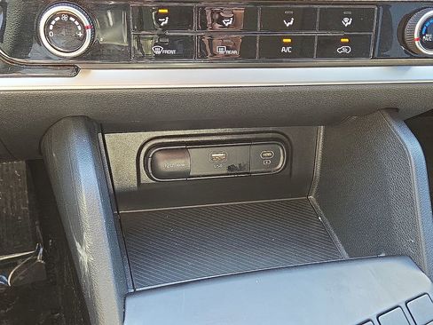 Used 2024 Kia Sportage LX image 28