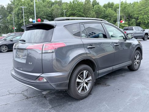 Used 2017 Toyota RAV4 XLE FWD image 7