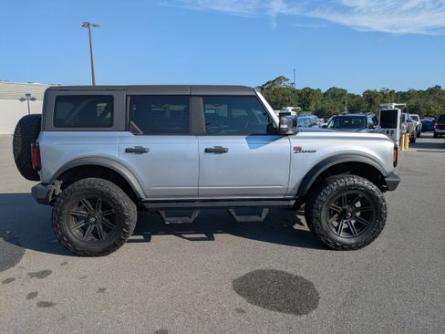 Used 2022 Ford Bronco Wildtrak image 2