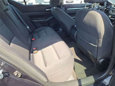 Used 2022 Nissan Altima 2.5 SV FWD image 9