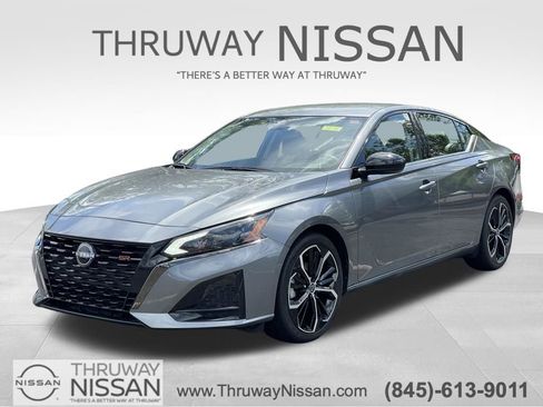 Certified 2025 Nissan Altima 2.5 SR AWD/4WD image 1