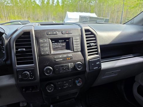 Used 2022 Ford F250 XL w/ Power Equipment Group AWD/4WD image 32