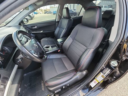 Used 2015 Toyota Camry SE image 13