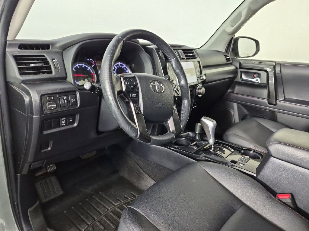 Used 2023 Toyota 4Runner TRD Off-Road Premium w/ Moonroof Package AWD/4WD image 18