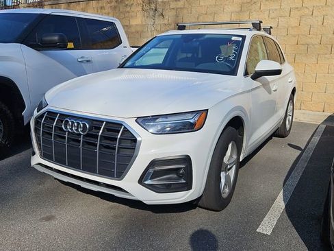 Used 2021 Audi Q5 2.0T Premium image 3