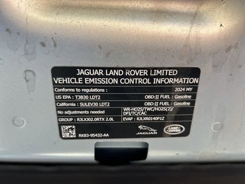 Used 2024 Land Rover Range Rover Velar S image 9