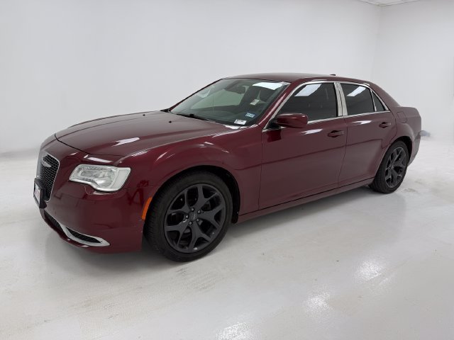 Used 2019 Chrysler 300 Touring L w/ Quick Order Package 22F RWD image 5