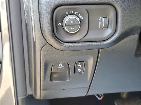 Used 2021 RAM 1500 Big Horn image 7
