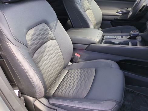 Used 2025 Nissan Pathfinder S image 24