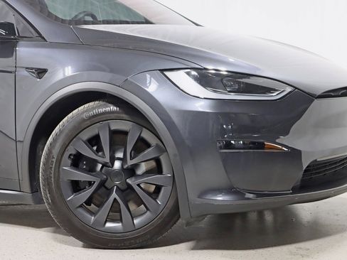 Used 2024 Tesla Model X image 5