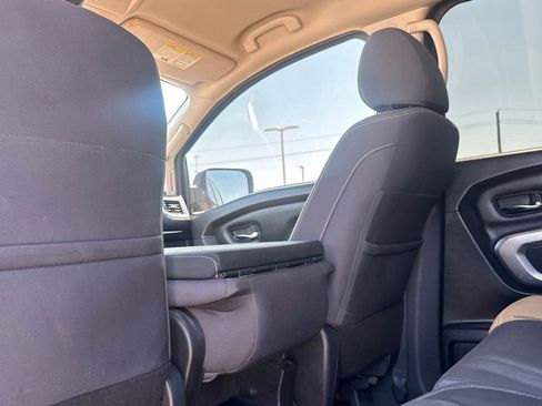 Used 2021 Nissan Titan SV RWD image 41